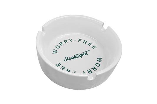 Sweetspot white glass ashtray